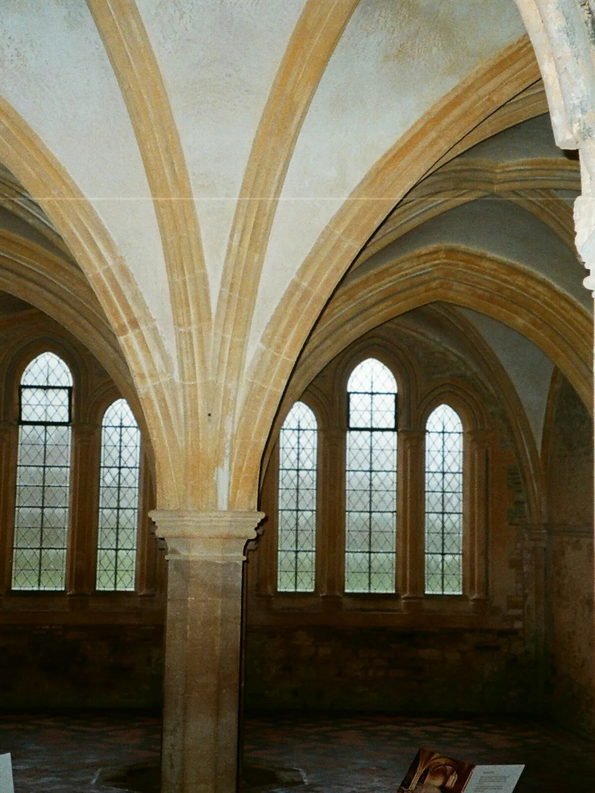 De uma travessa de Madragoa ao claustro do convento